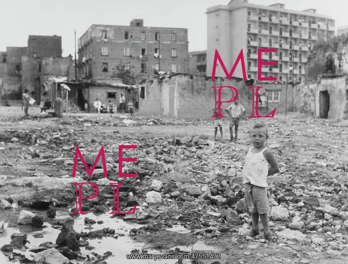 : Street Children - Naples : Street Children - Naples