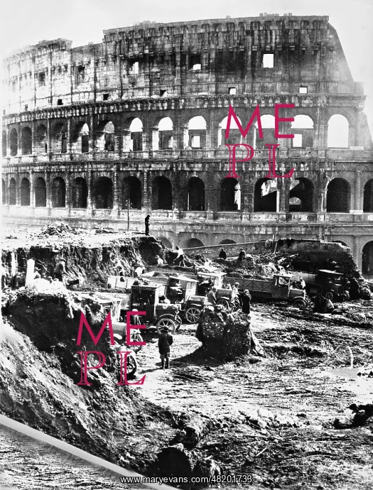 : Street construction in front of the Coliseum in Rome, 1932 : Street construction in front of the Coliseum in Rome, 1932