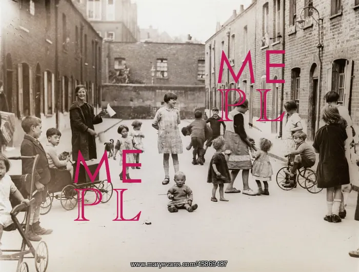 : STREET KIDS CIRCA 1920 : STREET KIDS CIRCA 1920