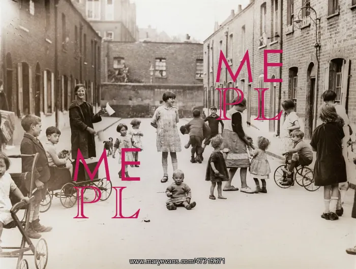 : STREET KIDS CIRCA 1920 : STREET KIDS CIRCA 1920