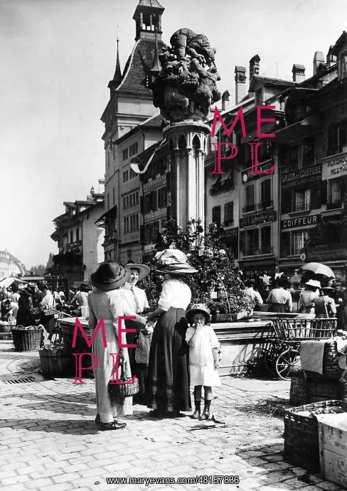 : Street scene in Bern, 1913 : Street scene in Bern, 1913