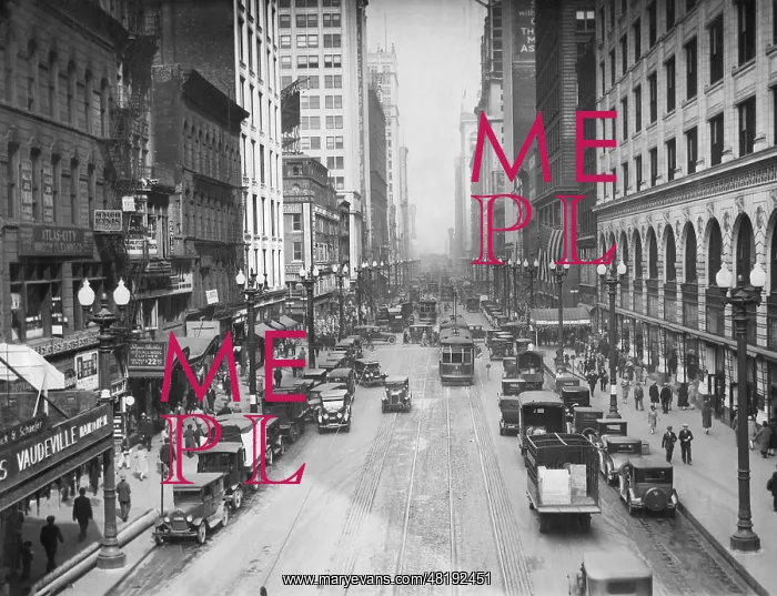 : Street scene in Chicago, 1926 : Street scene in Chicago, 1926