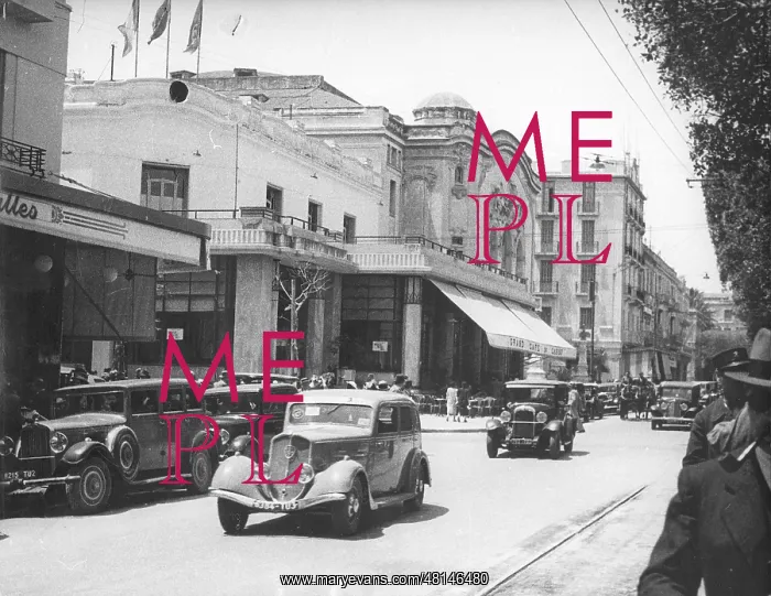 : Street scene in Tunis, 1936 : Street scene in Tunis, 1936