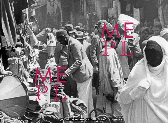 : Street scene in Tunis, 1936 : Street scene in Tunis, 1936