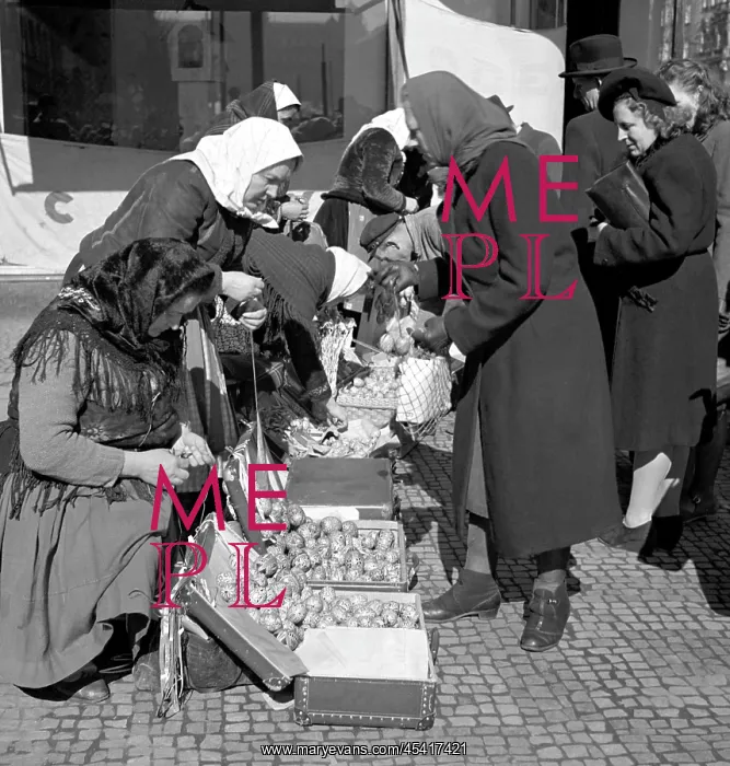 : Street vendors : Street vendors