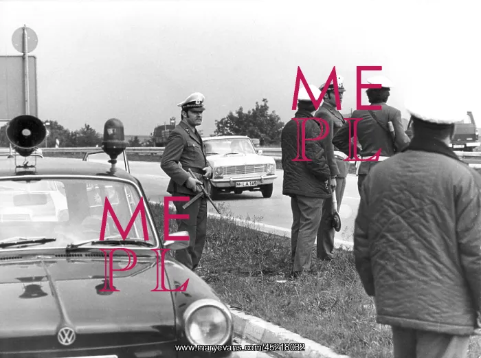 : Strict police controls in Stuttgart 1972 : Strict police controls in Stuttgart 1972
