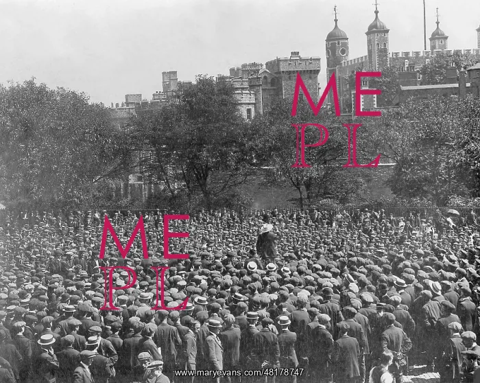 : Strike assembly in London, 1911 : Strike assembly in London, 1911