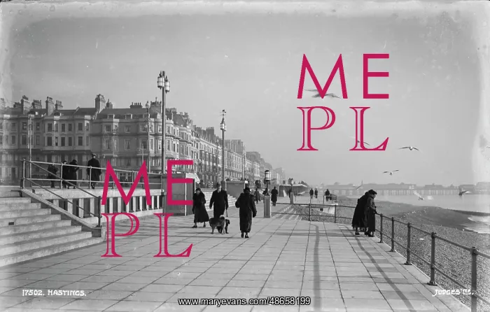 : Strolling Along the Hastings Seafront : Strolling Along the Hastings Seafront