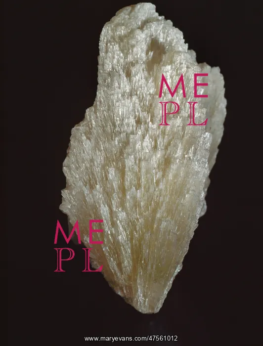 : Strontianite : Strontianite