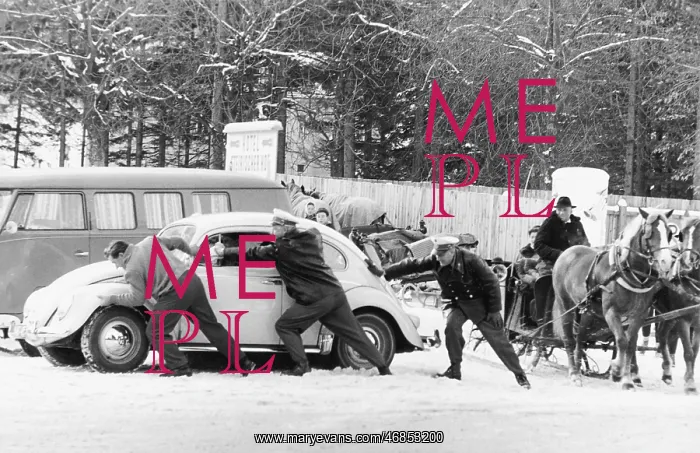 : Stuck car at Semmering 1968 : Stuck car at Semmering 1968