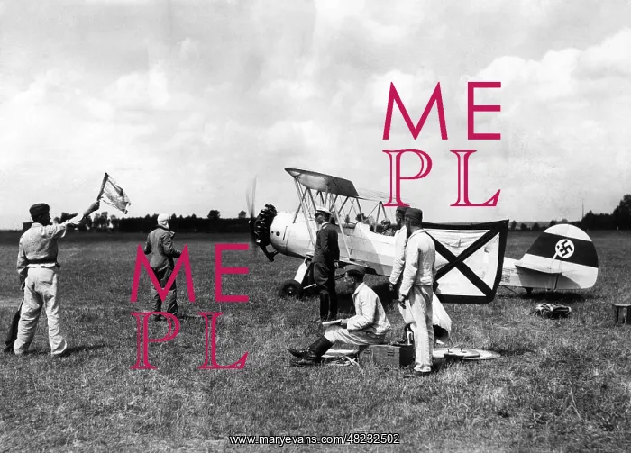 : Student pilots of the Luftwaffe before the takeoff, 1935 : Student pilots of the Luftwaffe before the takeoff, 1935
