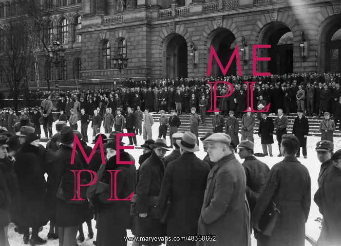 : Student rally in front of the Berlin TH, 1933 : Student rally in front of the Berlin TH, 1933