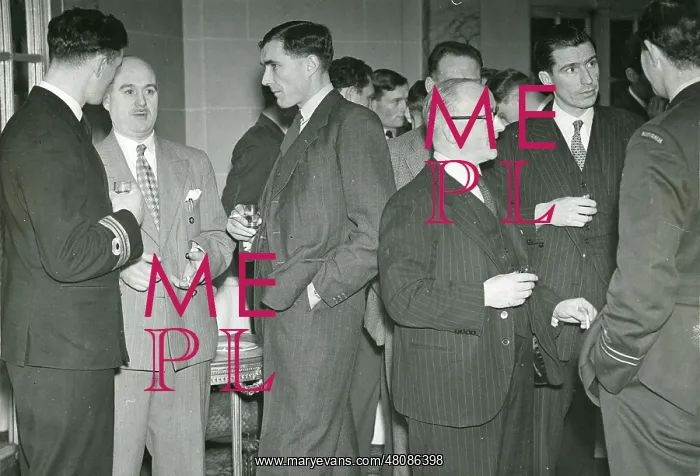 : Students from No 6 Course Empire Test Pilots?s School t? : Students from No 6 Course Empire Test Pilots?s School t?