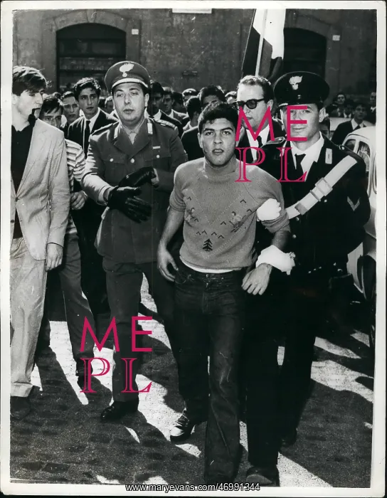 : Students in anti-Austrian demonstration, Rome, Italy : Students in anti-Austrian demonstration, Rome, Italy