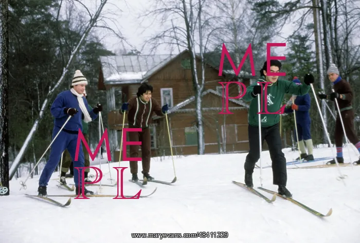 : Students from Argentina during winter holidays, 1981 : Students from Argentina during winter holidays, 1981