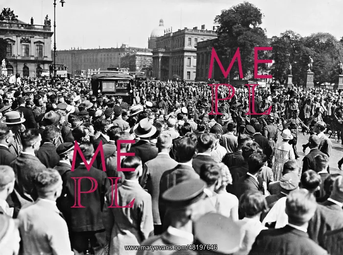 : Students demonstrate in Berlin, 1929 : Students demonstrate in Berlin, 1929