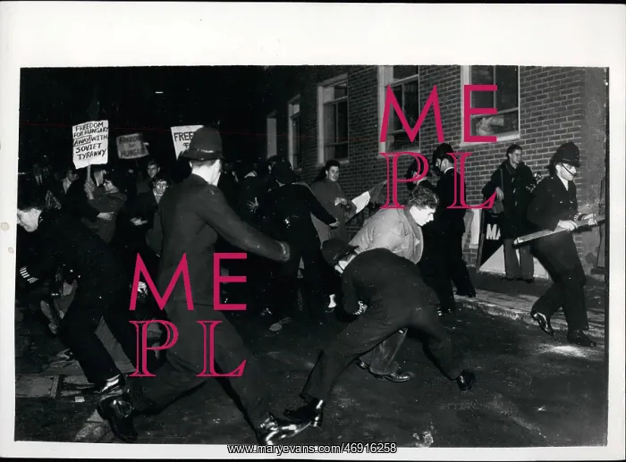 : Students demonstrate outside Daily Worker offices, London : Students demonstrate outside Daily Worker offices, London
