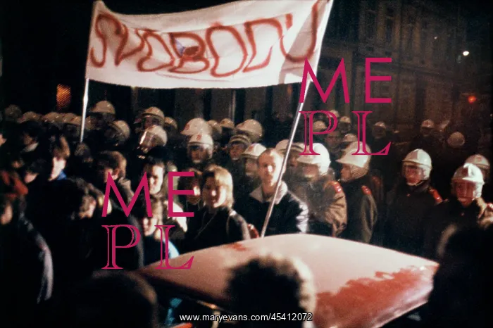 : Students - demonstration - march - police - crackdown : Students - demonstration - march - police - crackdown