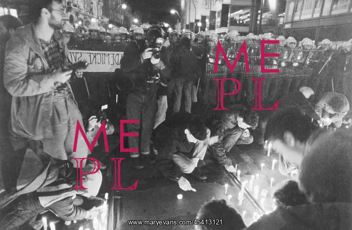 : Students - demonstration - march - police - crackdown : Students - demonstration - march - police - crackdown
