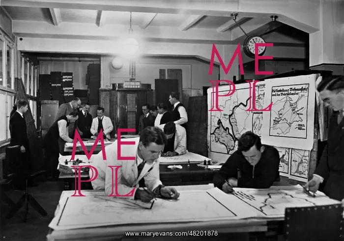: Students draw maps of the former German eastern territories : Students draw maps of the former German eastern territories