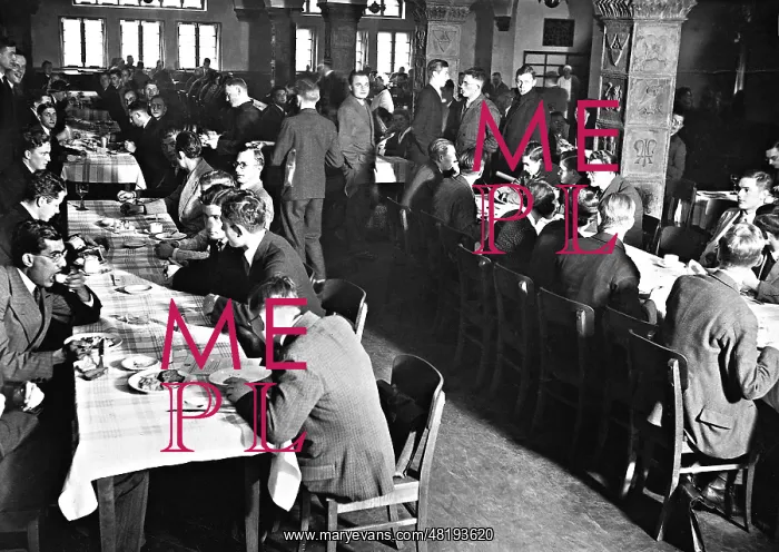: Students eat in the cafeteria, 1930 : Students eat in the cafeteria, 1930