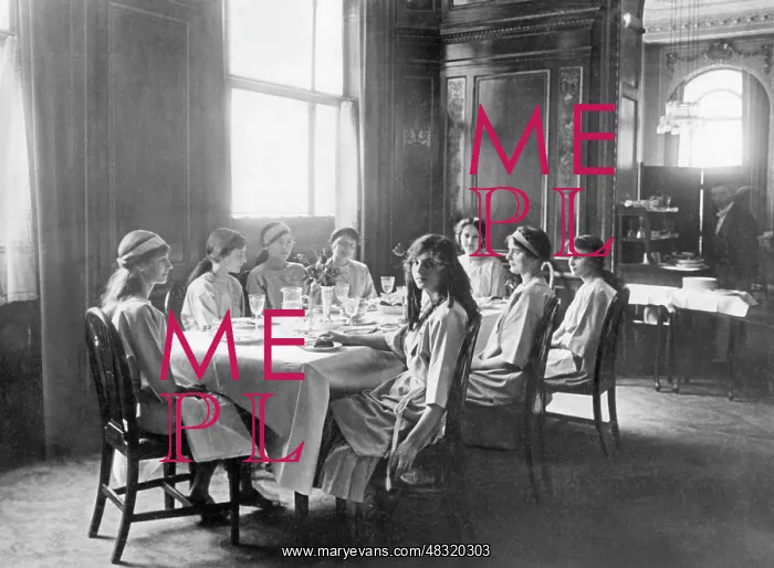 : Students of the Elisabeth Duncan School, 1914 : Students of the Elisabeth Duncan School, 1914