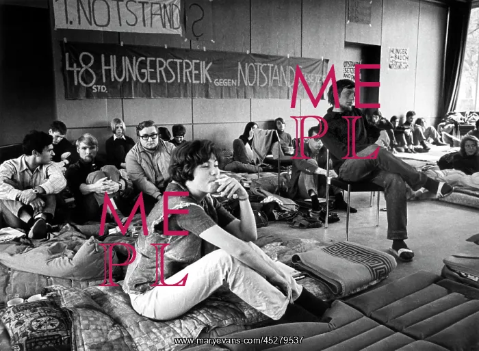 : Students on hunger strike against emergency laws : Students on hunger strike against emergency laws