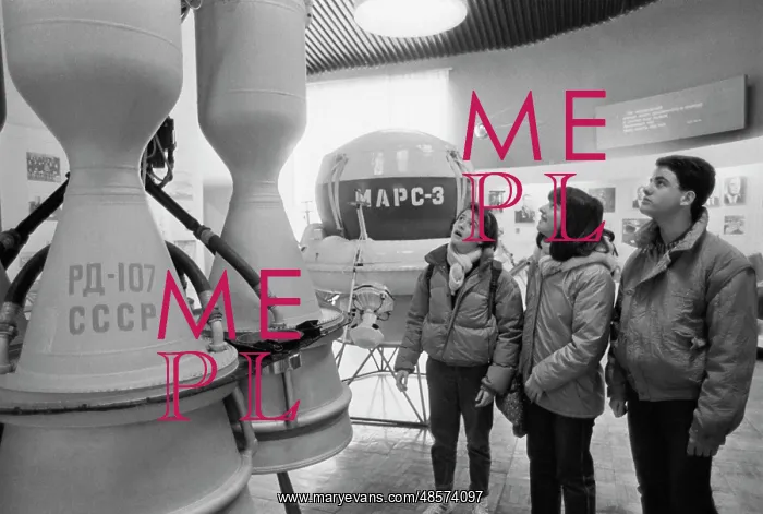 : Students from Poitiers visit USSR : Students from Poitiers visit USSR