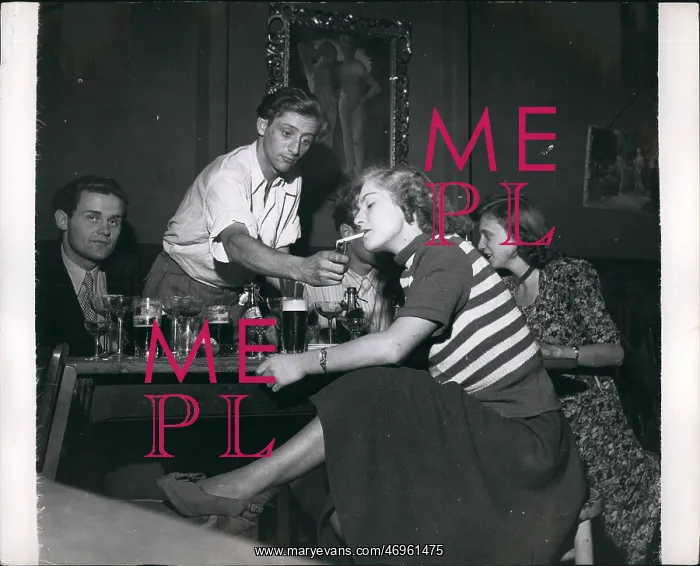 : Students relaxing with beer and cigarettes : Students relaxing with beer and cigarettes