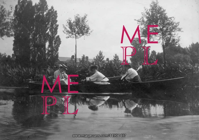  : Three students rowing