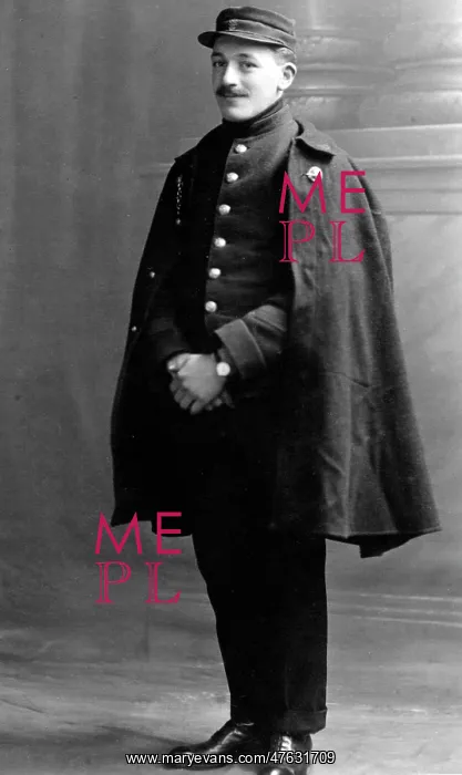 : Studio photo of Arthur Colinet : Studio photo of Arthur Colinet