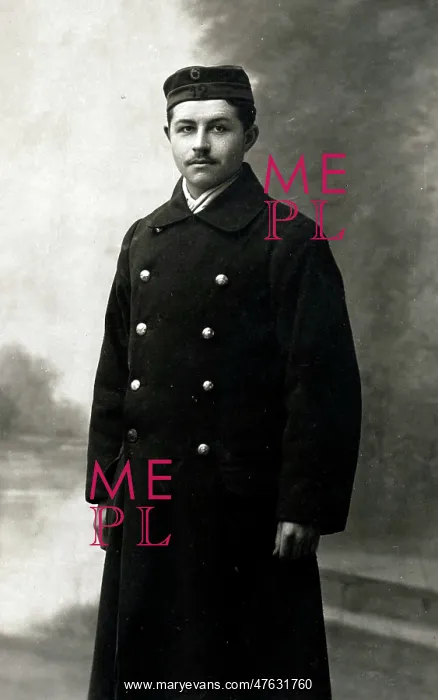 : Studio photograph of Belgian soldier : Studio photograph of Belgian soldier
