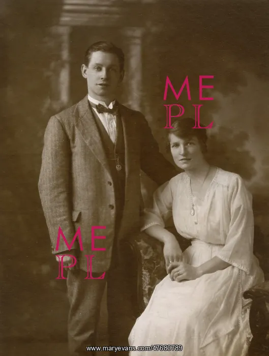 : Studio portrait, young couple : Studio portrait, young couple
