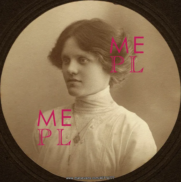 : Studio portrait of a young woman : Studio portrait of a young woman