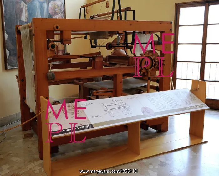 : Study of Leonardo da Vinci. Mechanical loom. 15th century : Study of Leonardo da Vinci. Mechanical loom. 15th century