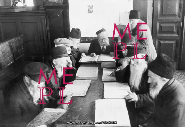 : Studying the Talmud at a nursing home : Studying the Talmud at a nursing home
