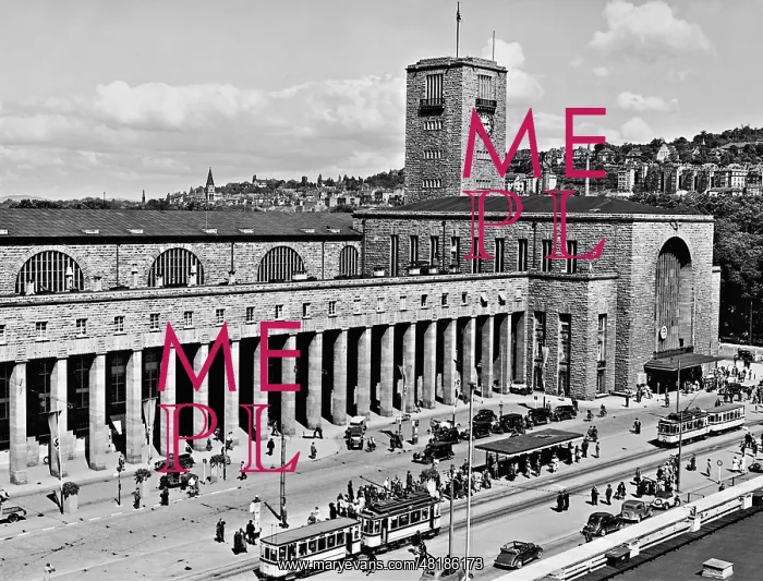 : Stuttgart Central Station, 1939 : Stuttgart Central Station, 1939