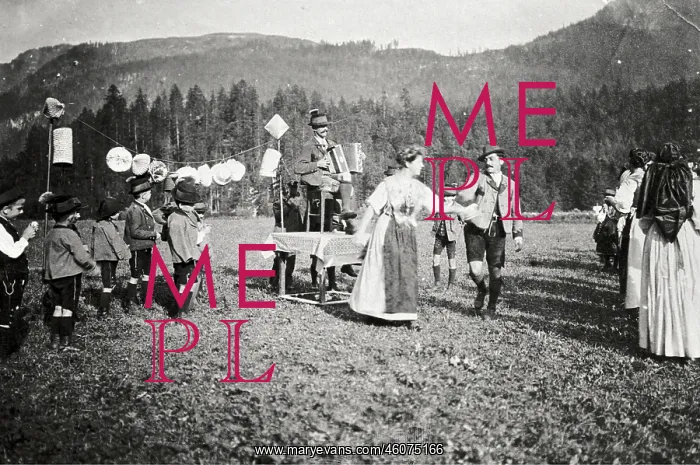 : Styrian dance on a meadow in Gossl on Grundlsee. The : Styrian dance on a meadow in Gossl on Grundlsee. The