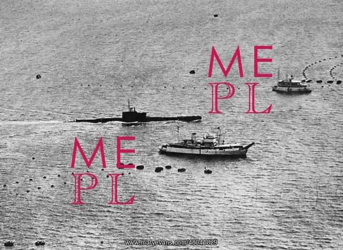 : Submarine in Hong Kong Harbour : Submarine in Hong Kong Harbour