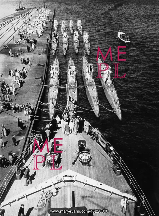 : Submarine parade, 1936 : Submarine parade, 1936