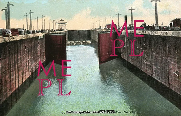 : US submarines in locks, Panama Canal : US submarines in locks, Panama Canal