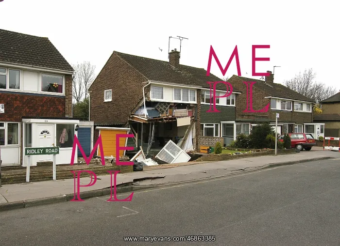 : Subsidence damage, 122 Ridley Road, Bromley : Subsidence damage, 122 Ridley Road, Bromley