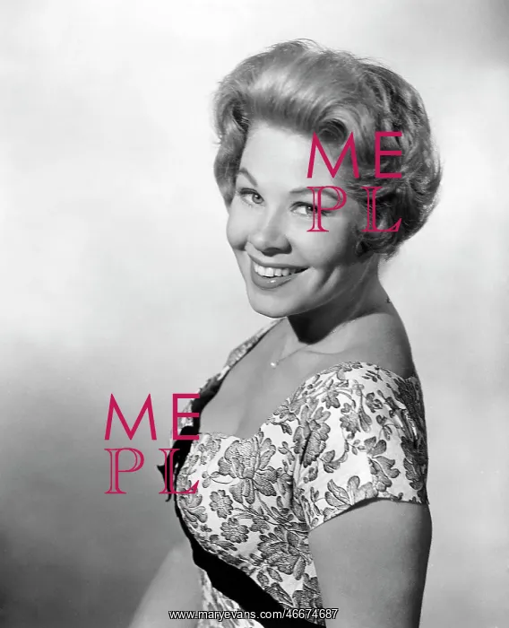 : Sue Ane Langdon - Actress - Celebrity - Historical : Sue Ane Langdon - Actress - Celebrity - Historical