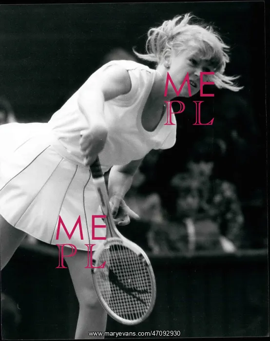 : Sue Barker in tennis match at Wimbledon : Sue Barker in tennis match at Wimbledon