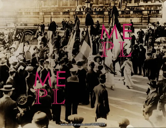 : Suffragette demonstration Trafalgar Square : Suffragette demonstration Trafalgar Square