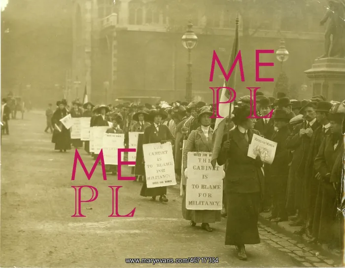 : Suffragette procession Parliament Square : Suffragette procession Parliament Square