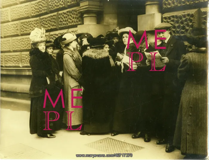 : Suffragette trial of Emmeline Pankhurst : Suffragette trial of Emmeline Pankhurst