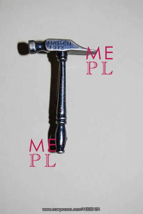 : Suffragette W.S.P.U Hammer Brooch : Suffragette W.S.P.U Hammer Brooch