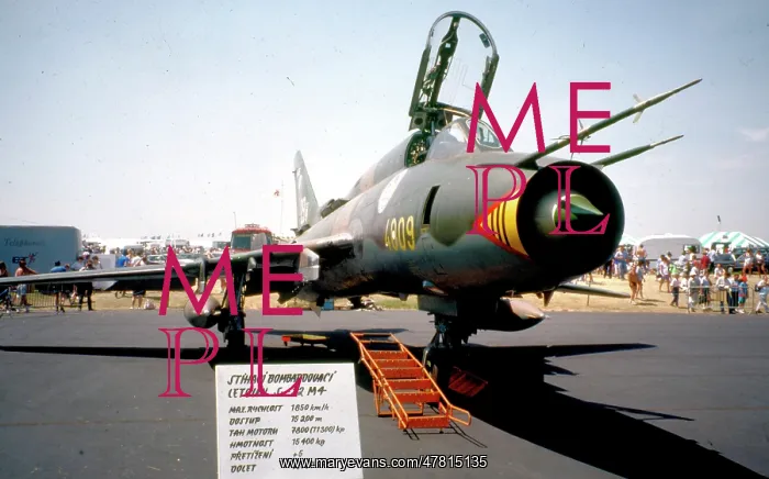 : Sukhoi Su-22M-4 4009 : Sukhoi Su-22M-4 4009