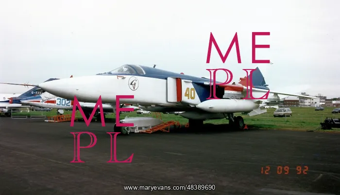 : Sukhoi Su-24MR 40 Yellow : Sukhoi Su-24MR 40 Yellow